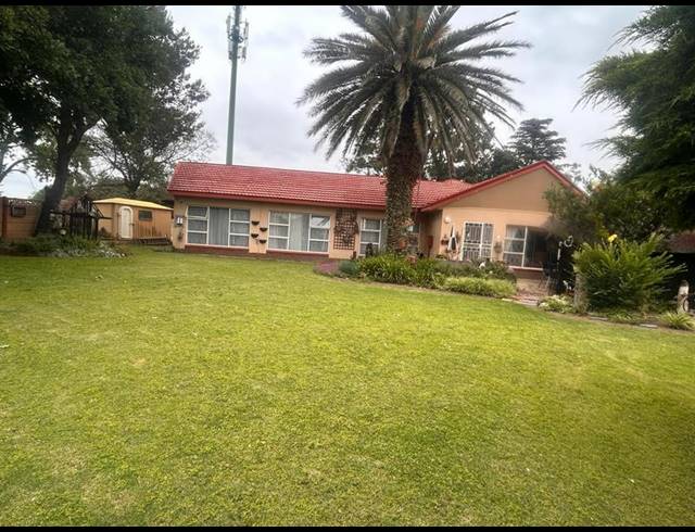 3 BEDROOM HOUSE FOR SALE IN MEYERVILLE